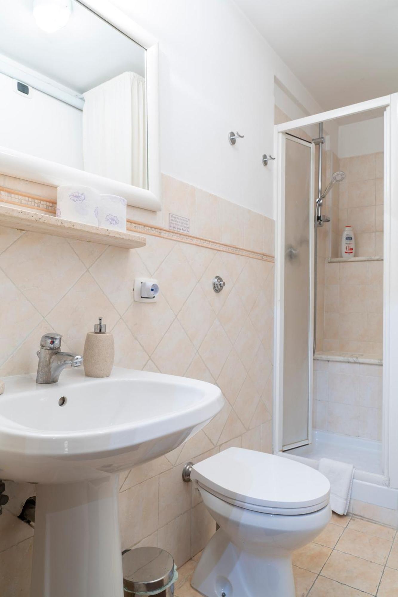 Casa De' Medici In Via Giulia Apartment โรม ภายนอก รูปภาพ